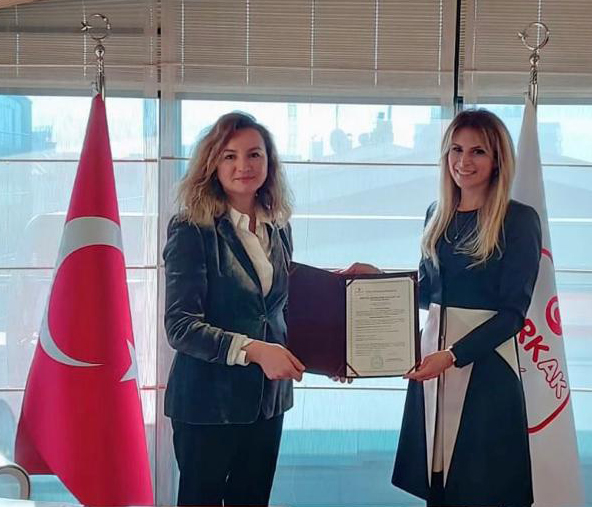 Laboratuvarımız TÜRKAK GLP Uygunluk Beyanını Almıştır.