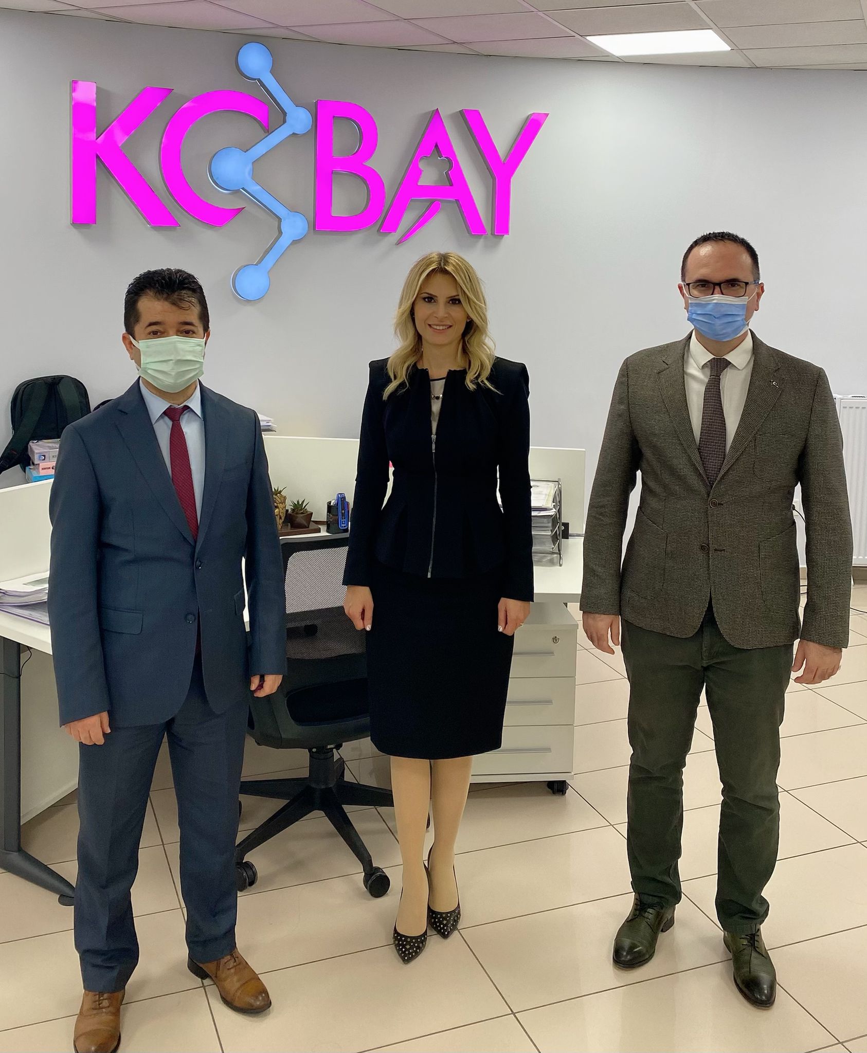 TİTCK Başkanı ve Başkan Yardımcısı Laboratuvarımızı Ziyaret Ettiler.